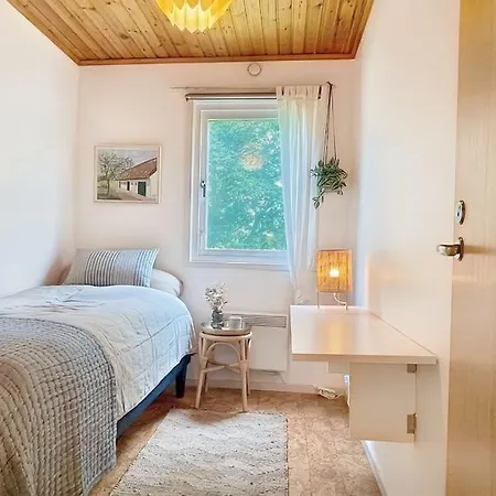 Idyllisk Kun 200m Fra Klint